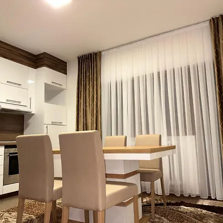 Paradise Enver Vendégház 4*