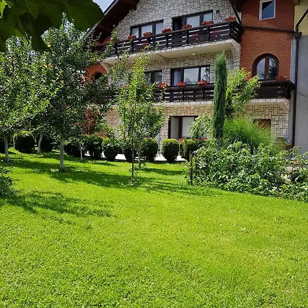 أبارتمنت باراديس إنفير 4* Dubrave Gornje